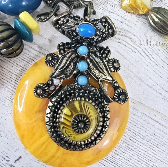 Handmade Yellow Vintage Purse Charm / Keychain - Picture 5 of 8